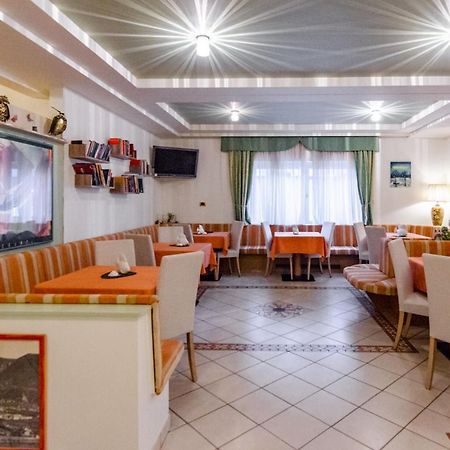 Albergo Alla Torre Siegler Im Thurm Merano Bagian luar foto