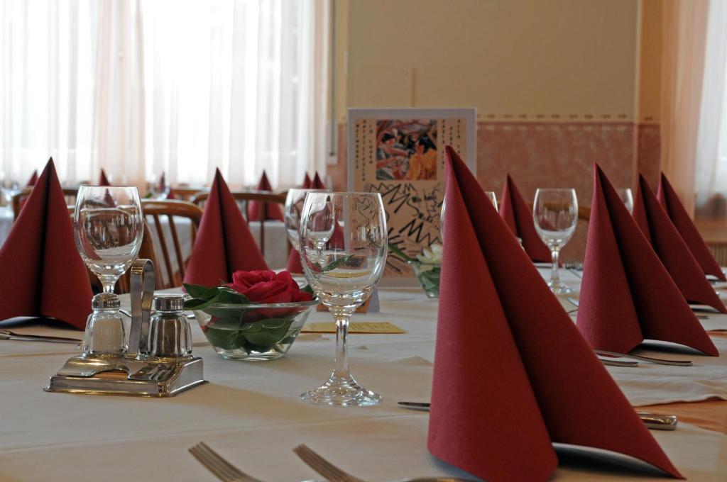 Albergo Alla Torre Siegler Im Thurm Merano Bagian luar foto