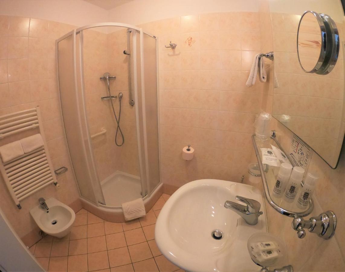 Albergo Alla Torre Siegler Im Thurm Merano Bagian luar foto