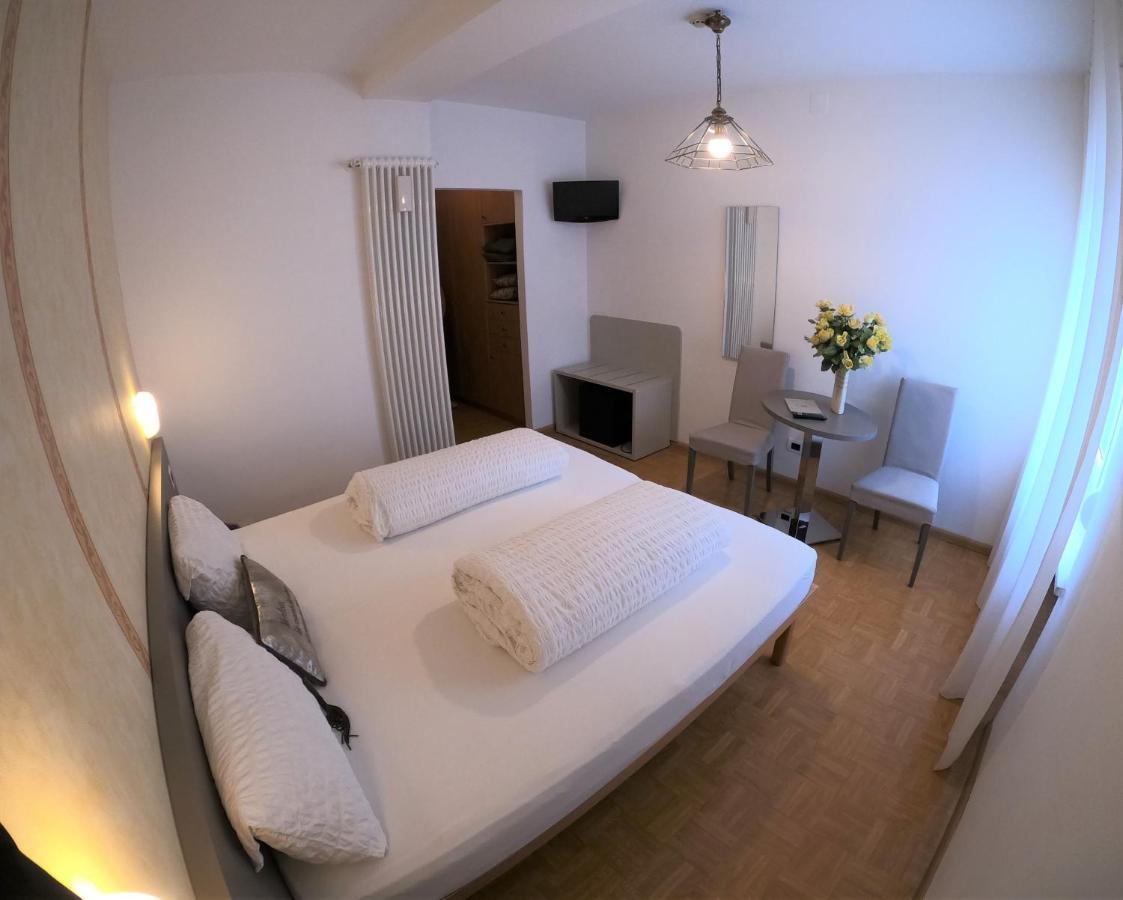 Albergo Alla Torre Siegler Im Thurm Merano Bagian luar foto