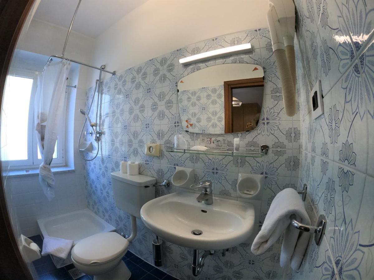 Albergo Alla Torre Siegler Im Thurm Merano Bagian luar foto