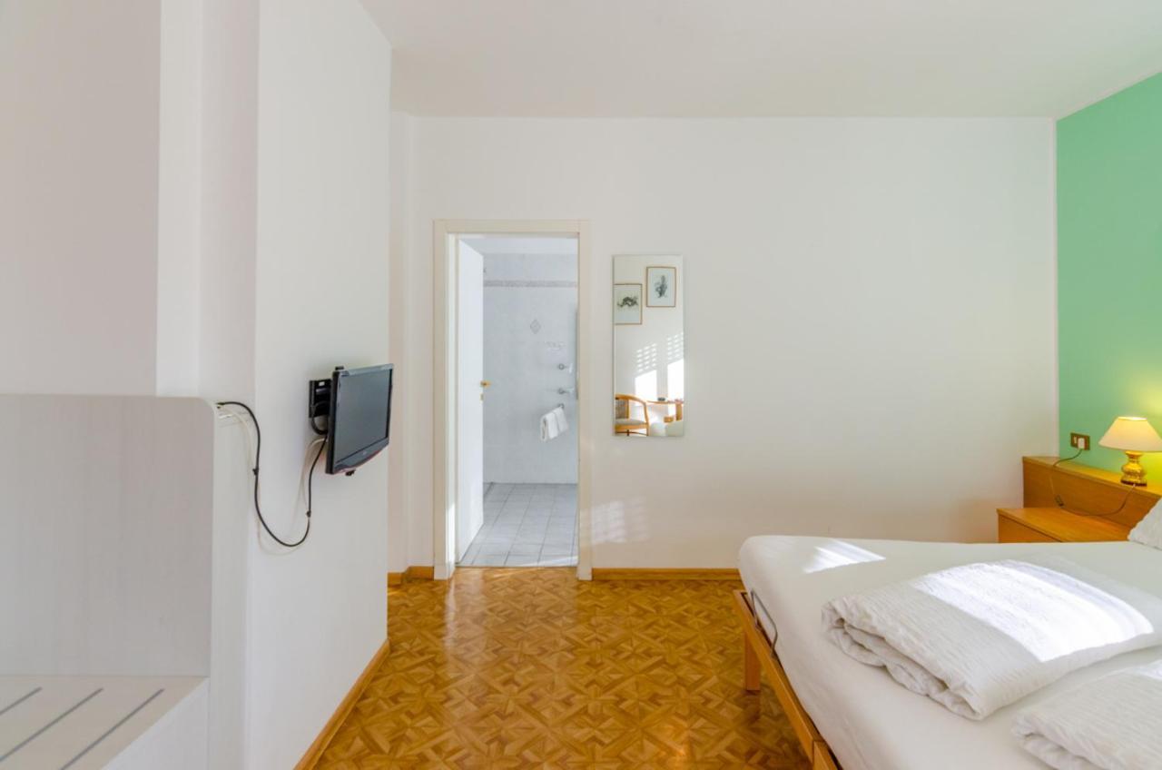 Albergo Alla Torre Siegler Im Thurm Merano Bagian luar foto